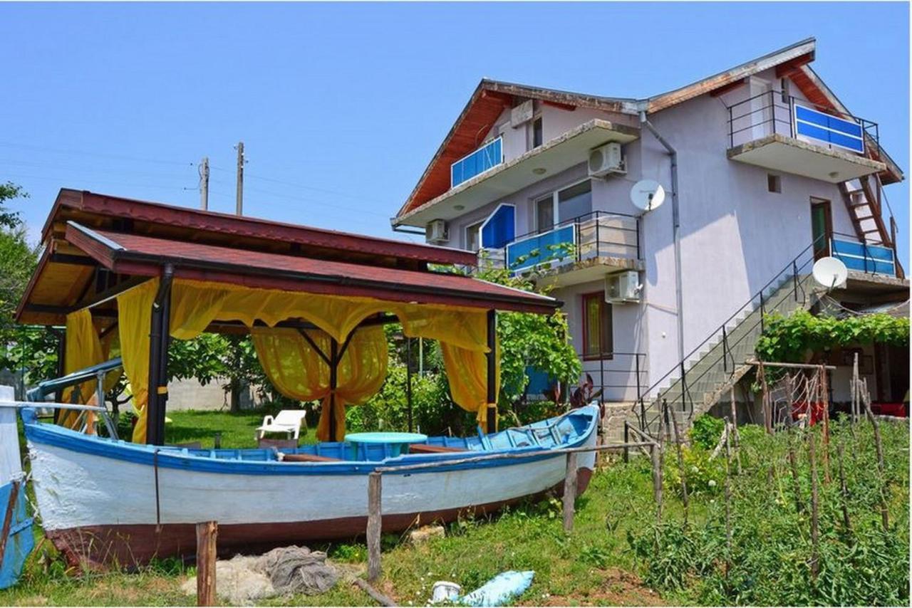 Villa Rezos Rezovo Bagian luar foto